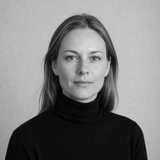 Black and white portrait of Sofia Lind