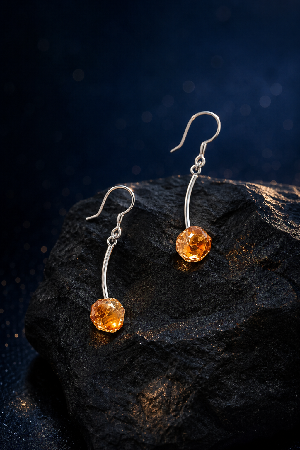 Golden Arc Citrine Earrings (5.5 cm) side or closure detail