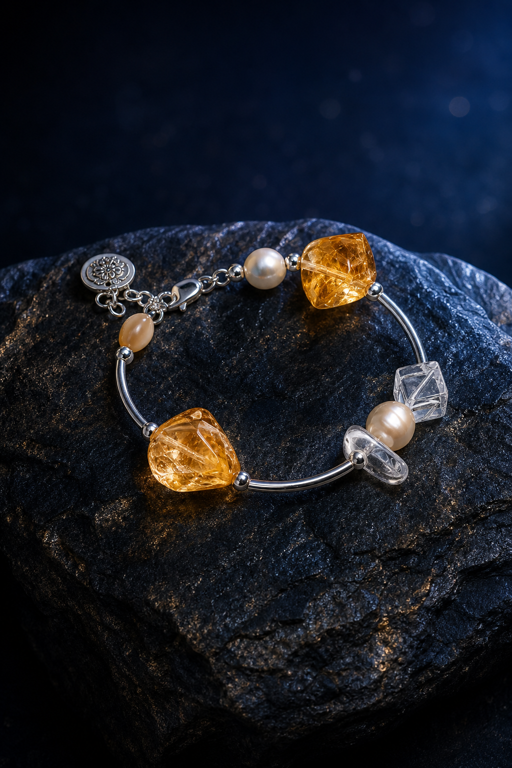 Golden Link Citrine Pearl Bracelet side or closure detail