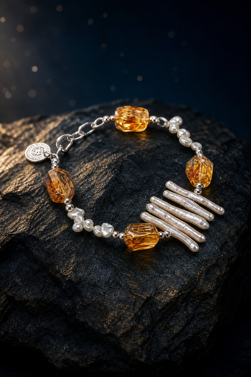 Honey Fringe Citrine Pearl Bracelet side or closure detail