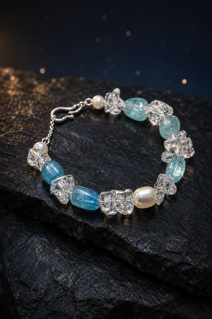 Ice Thread Blue Quartz Bracelet side or closure detail