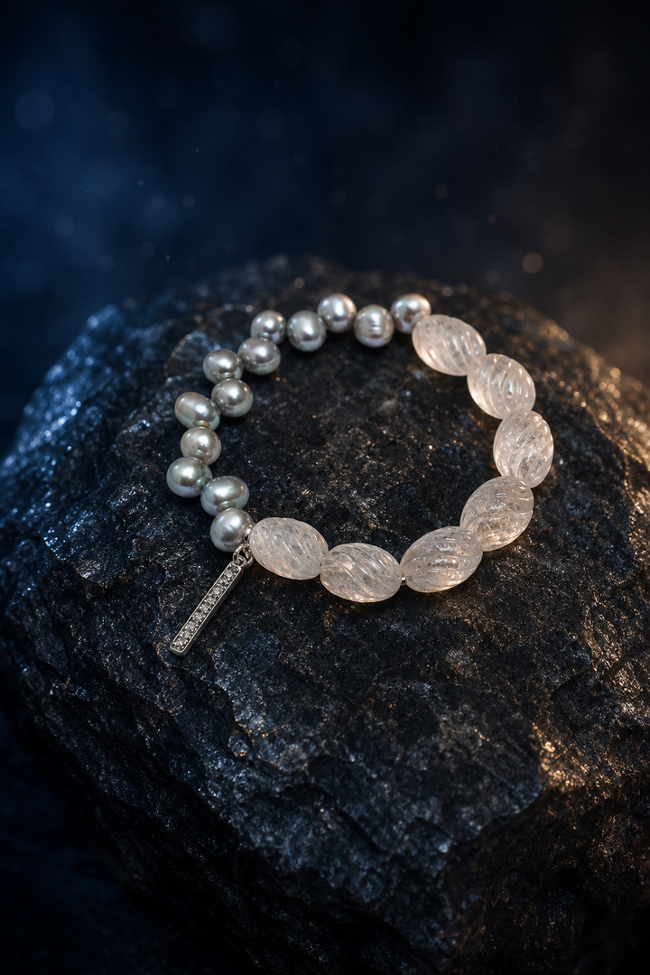 Mistglass Quartz Pearl Bracelet side or closure detail