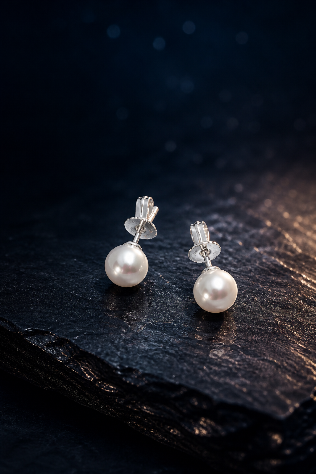 Moondrop Pearl Stud Earrings side or closure detail