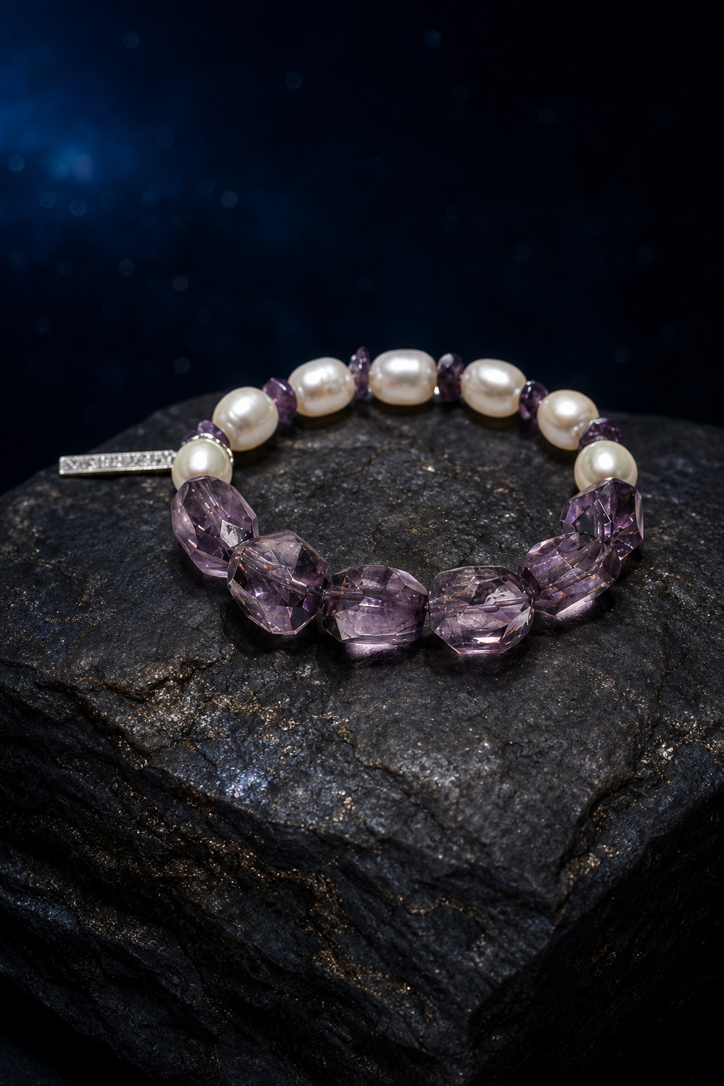 Purple Water Amethyst Bracelet side or closure detail