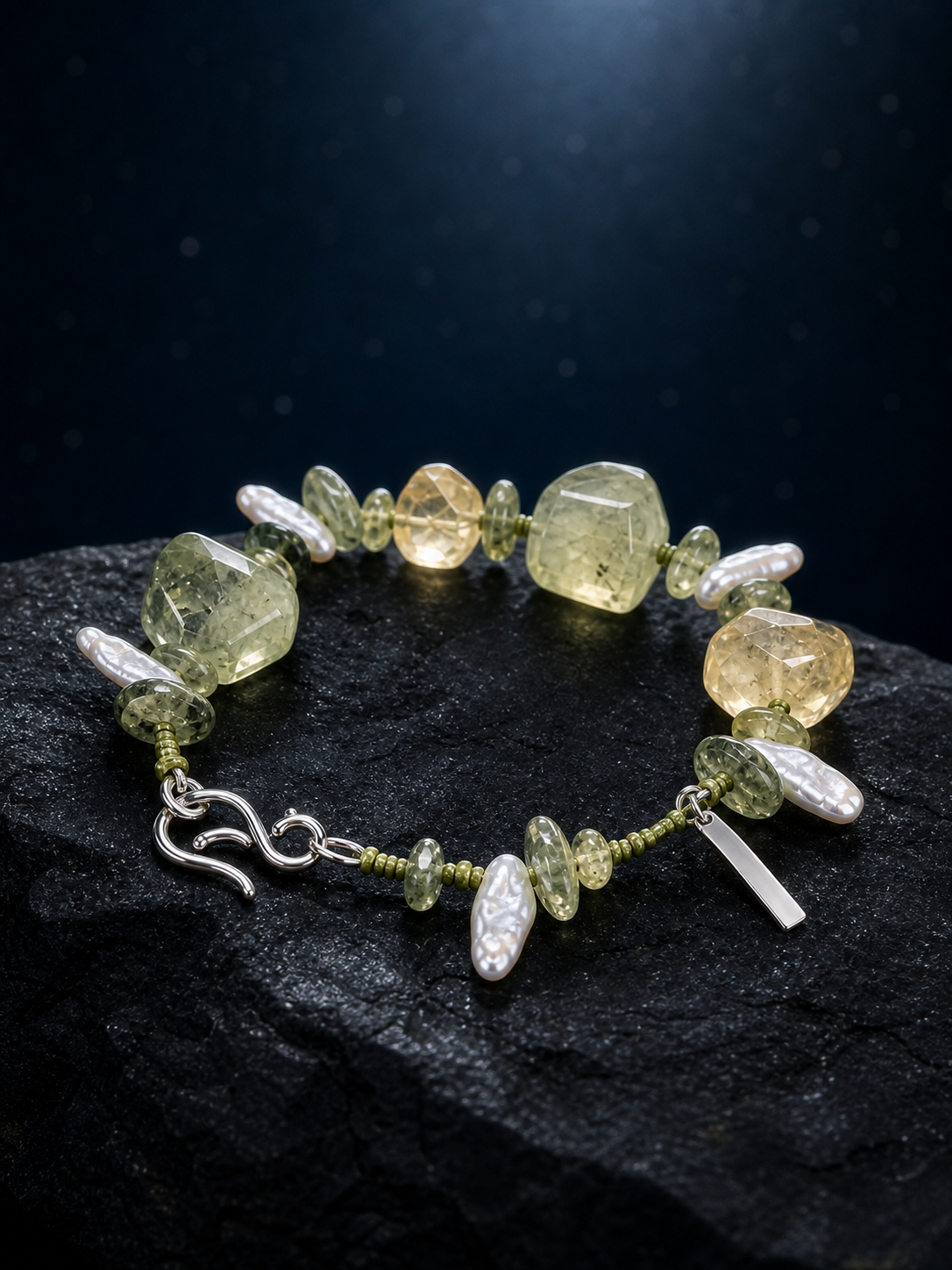 Verde Current Prehnite Citrine Bracelet side or closure detail